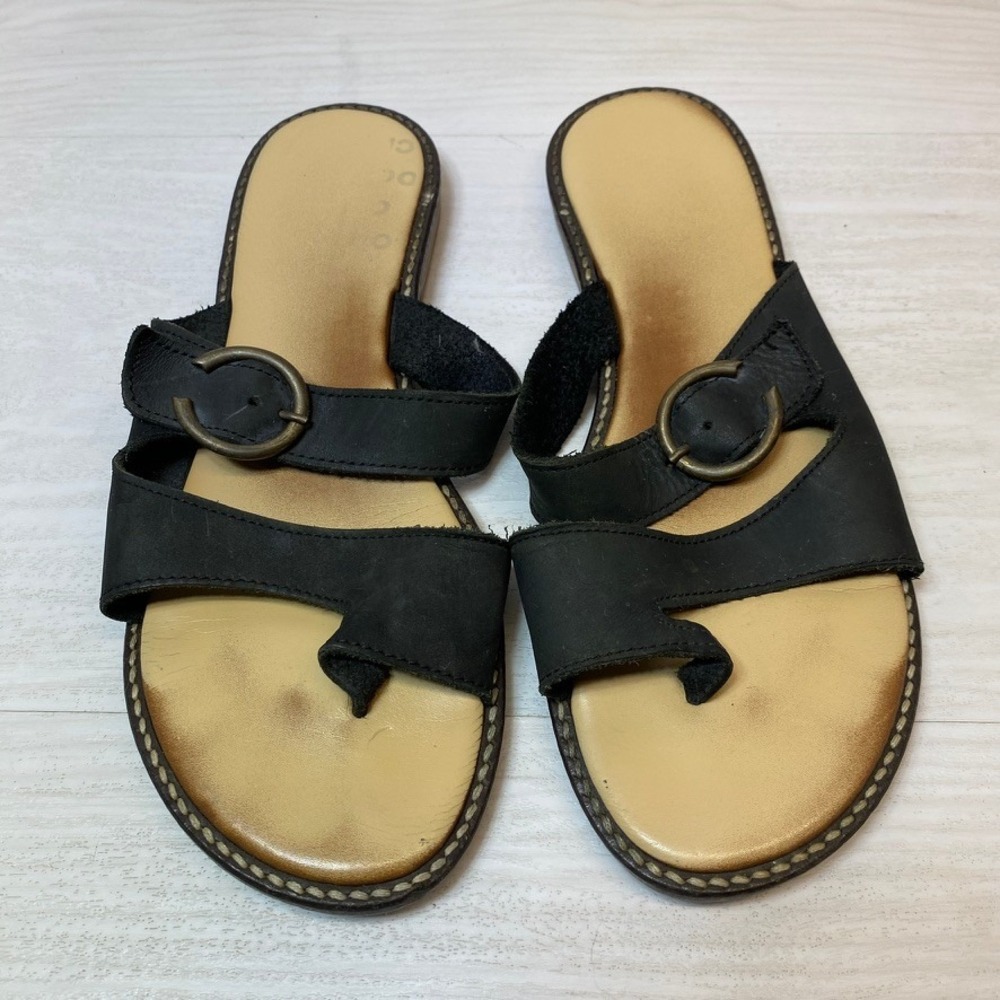 Coach and Four Womens 8 Sandals Flat Black Leather Buckle Italy Boho Summer
